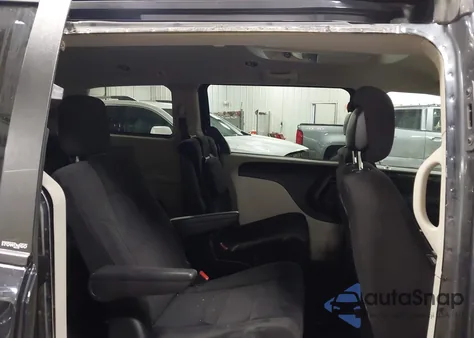 2014 Dodge Grand Caravan Sxt z USA, uszkodzony, nr VIN 2C4RDGCG0ER181689